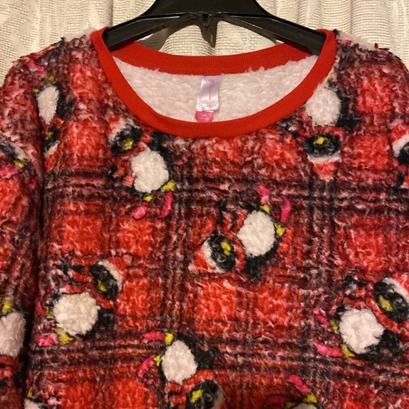 No Boundaries Christmas Penguin Sweater - Picture 4 of 4